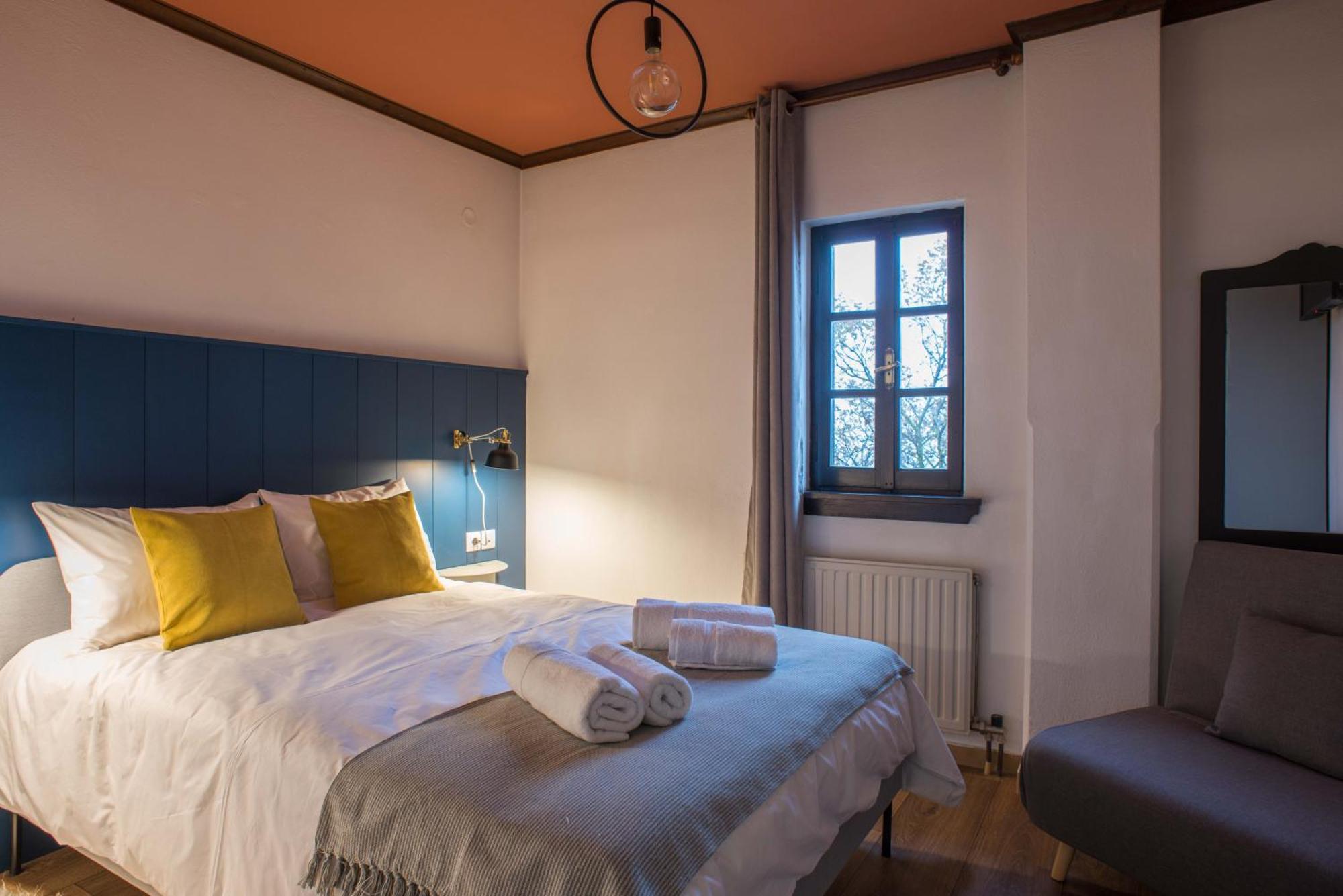 Charis Guesthouse Макринитса Экстерьер фото
