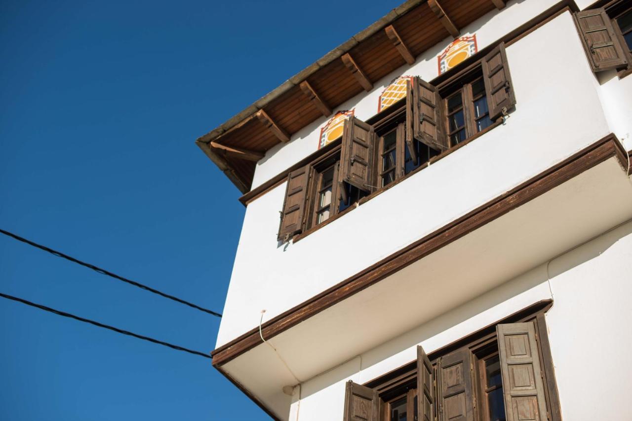 Charis Guesthouse Макринитса Экстерьер фото