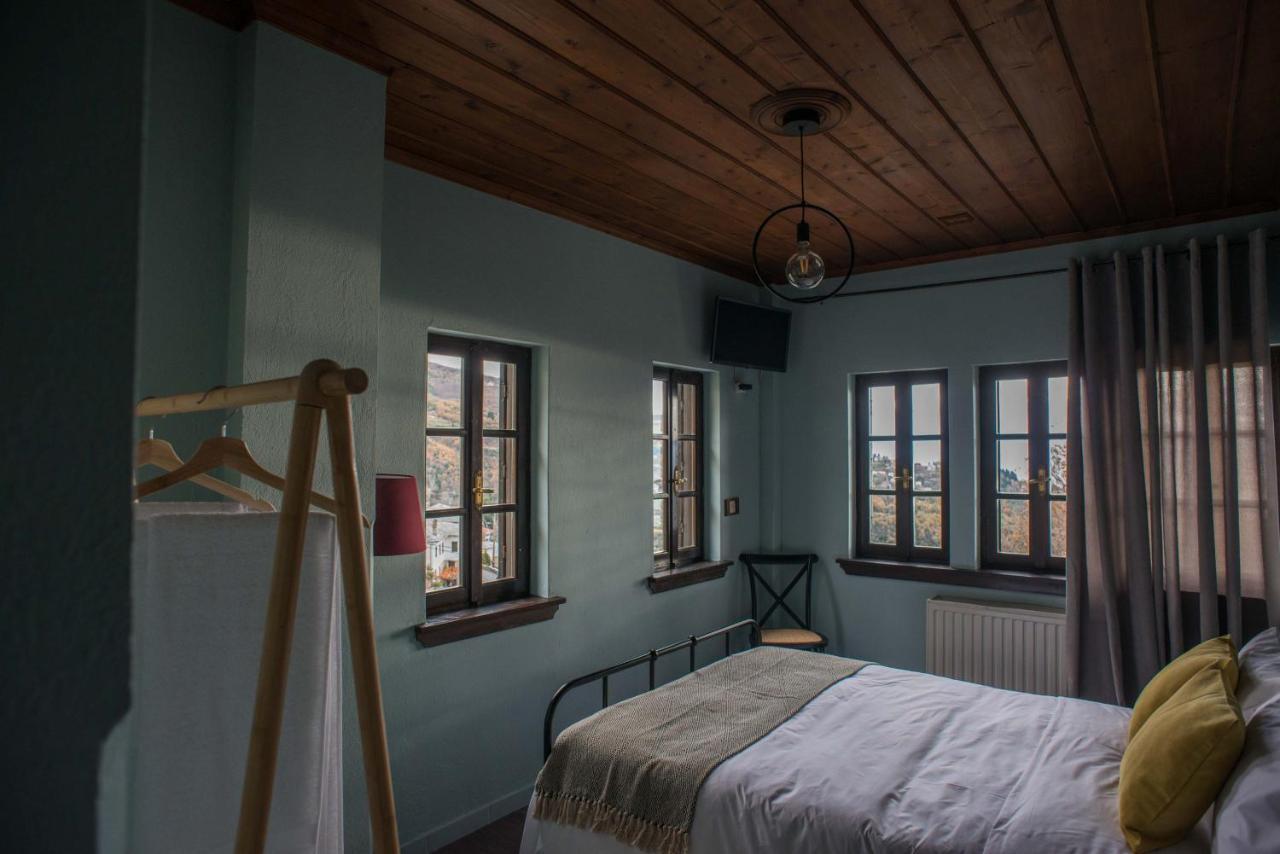 Charis Guesthouse Макринитса Экстерьер фото